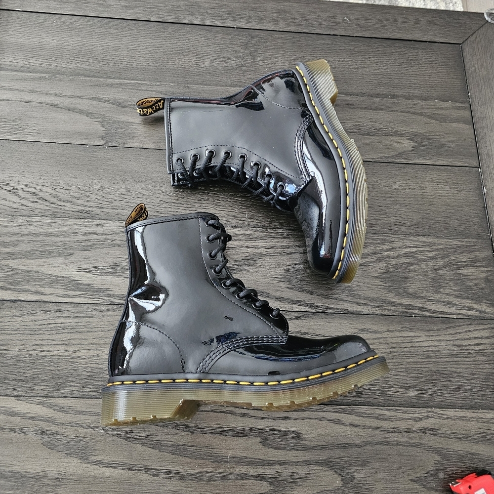 Dr. Martens 1460 Women's Patent Leather Lace Up Boots - Picture 3 of 9